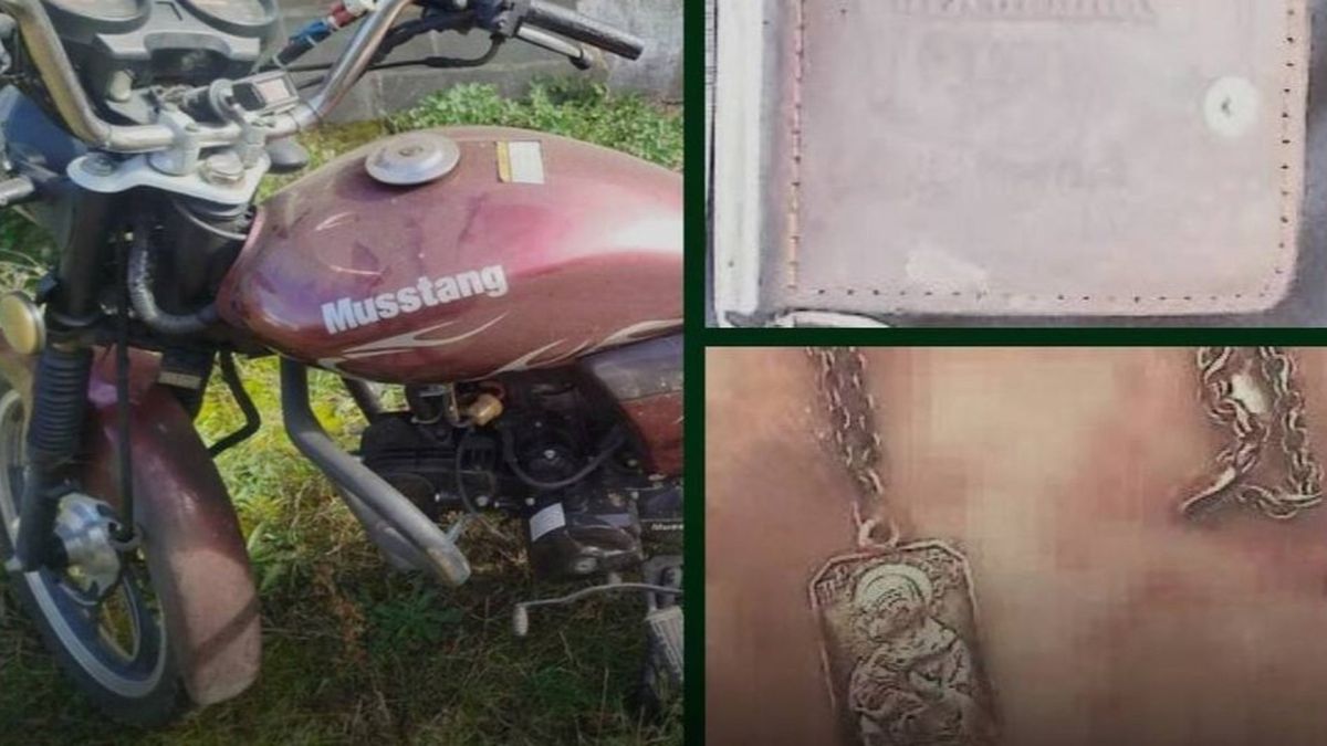 Червоний мопед і іконка із зображенням Божої матері - це речі які знайшли біля загиблого біля Бучі