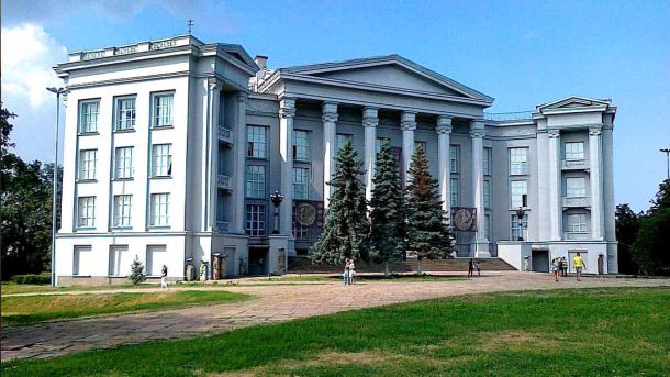 ДТП на Теліги: маршрутка №550 врізалася в автобус, водія госпіталізували