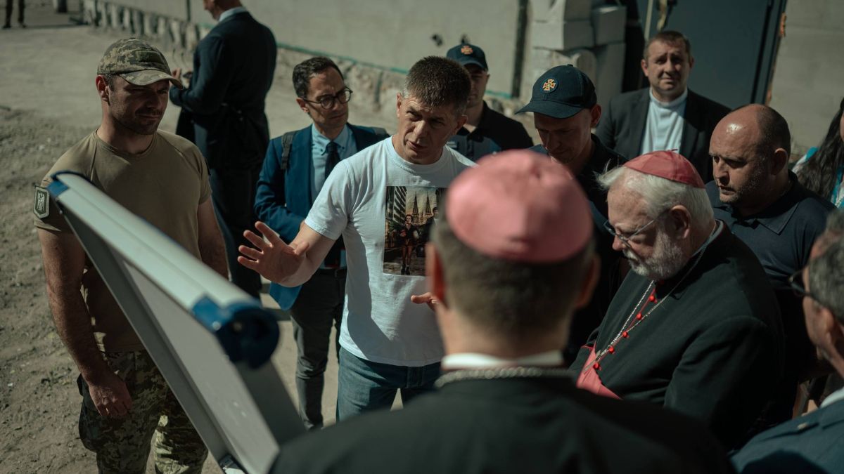 Ватикан і ООН побачили будинок у Дарниці, де загинули 24 людини Зруйнований російським ударом багатоквартирний будинок у Дарницькому районі Києва: 24 загиблих, 28 врятованих рятувальниками