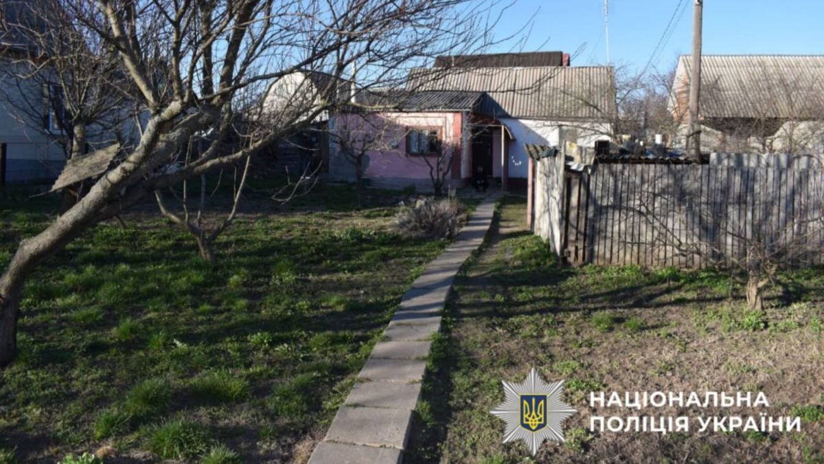 Поліцейські на місці злочину у Фастові, де 70-річний чоловік убив ножем свого товариша під час побутового конфлікту