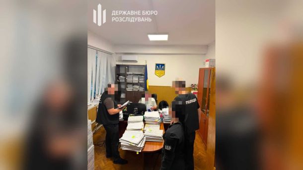 Київські компанії повернули 10 млн грн податків за схемою тіньової оренди Голова районного суду Київщини підозрюється у продажу судового рішення за 2 500 доларів для відстрочки від мобілізації