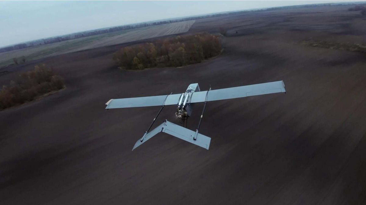 Дрон FP-1 у небі