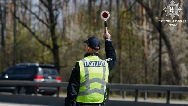 Як вижити під час пожежі після обстрілу: алгоритм дій від ДСНС та Spravdi