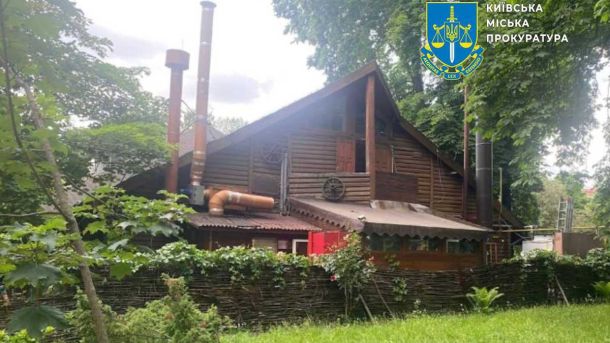 Прокуратура вимагає передати громаді Києва самочинно збудовану будівлю в Деснянському районі Фото КМП