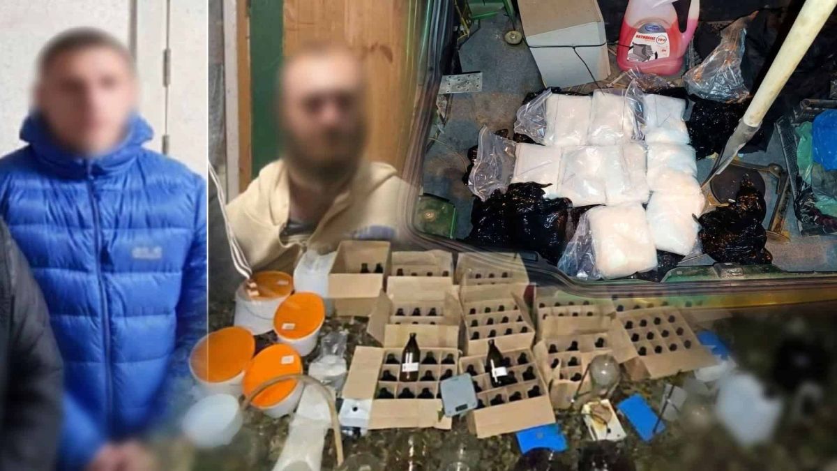 Двоє затриманих членів наркоугруповання та вилучена психотропна речовина PVP у пакунках і лабораторне обладнання на Чернігівщині
