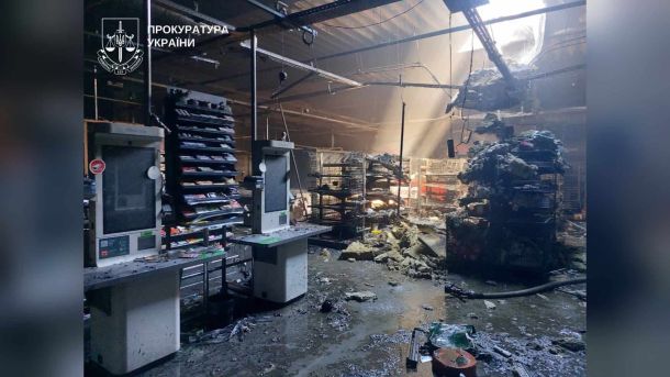 Пошкоджений магазин у селі Іванковичі Обухівського р-ну після влучання безпілотника — четверо постраждалих на Київщині
