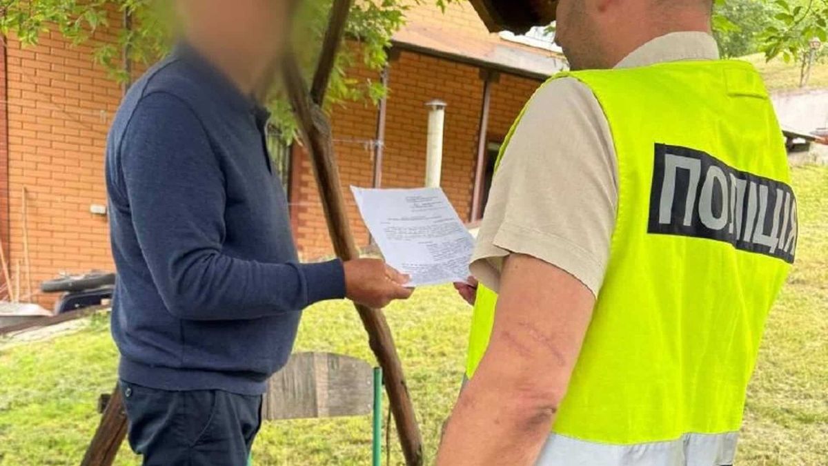 В.о. директора київського коледжу підозрюють у збитках на 2,3 млн грн В.о. директора київського коледжу підозрюють у підписанні фіктивних актів ремонту зі збитками 2,3 млн грн