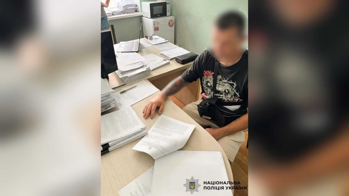 ДТП у Макарові: п'яний водій BMW збив мотоцикл із двома неповнолітніми Місце ДТП у селищі Макарів на Бучанщині, де п'яний водій BMW збив мотоцикл із двома підлітками 5 серпня