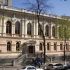 Головні новини Києва | Kyiv.News Фасад особняка на вулиці Терещенківській 15 у Києві — будинок Музею Ханенків з чавунною охоронною дошкою