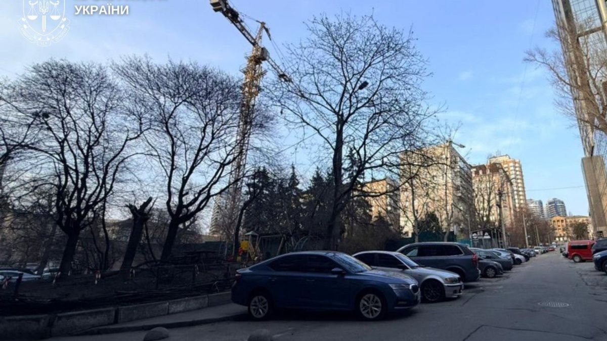 Керівника комунального хору в Києві судитимуть за службову н