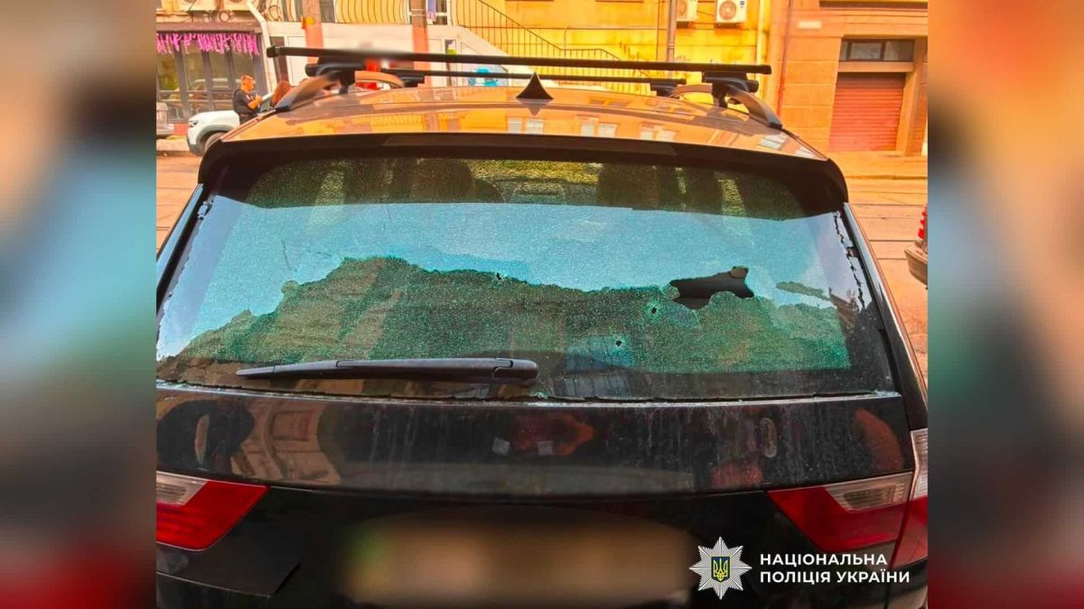 Вулиця Дмитрівська у Шевченківському районі Києва, де чоловік розстріляв BMW через суперечку біля воріт у серпні 2026 року