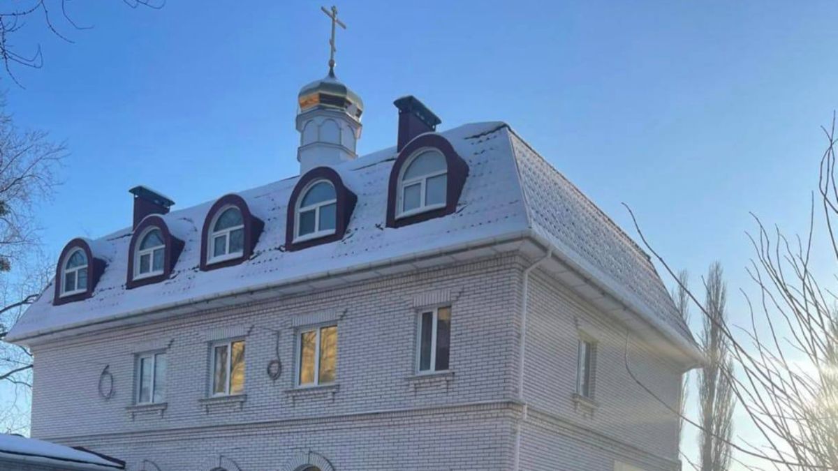 Цегляний храм