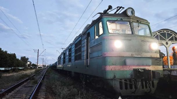 Суд про 16 гектарів Протасового Яру перенесли на серпень Залізничні колії на вокзалі Ірпеня, де вантажний потяг Дарниця–Коростень збив 26-річну жінку 8 липня 2026 року