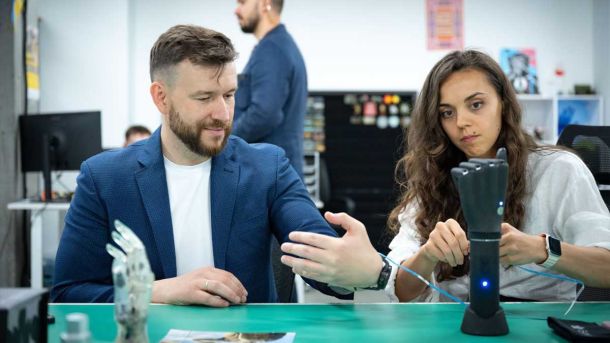 Мінрозвитку перевіряє темпи відновлення пошкодженого житла в Києві