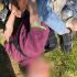 Поліцейський Фастівського РУП затримує підозрюваного у вбивстві на вулиці міста під час несення служби