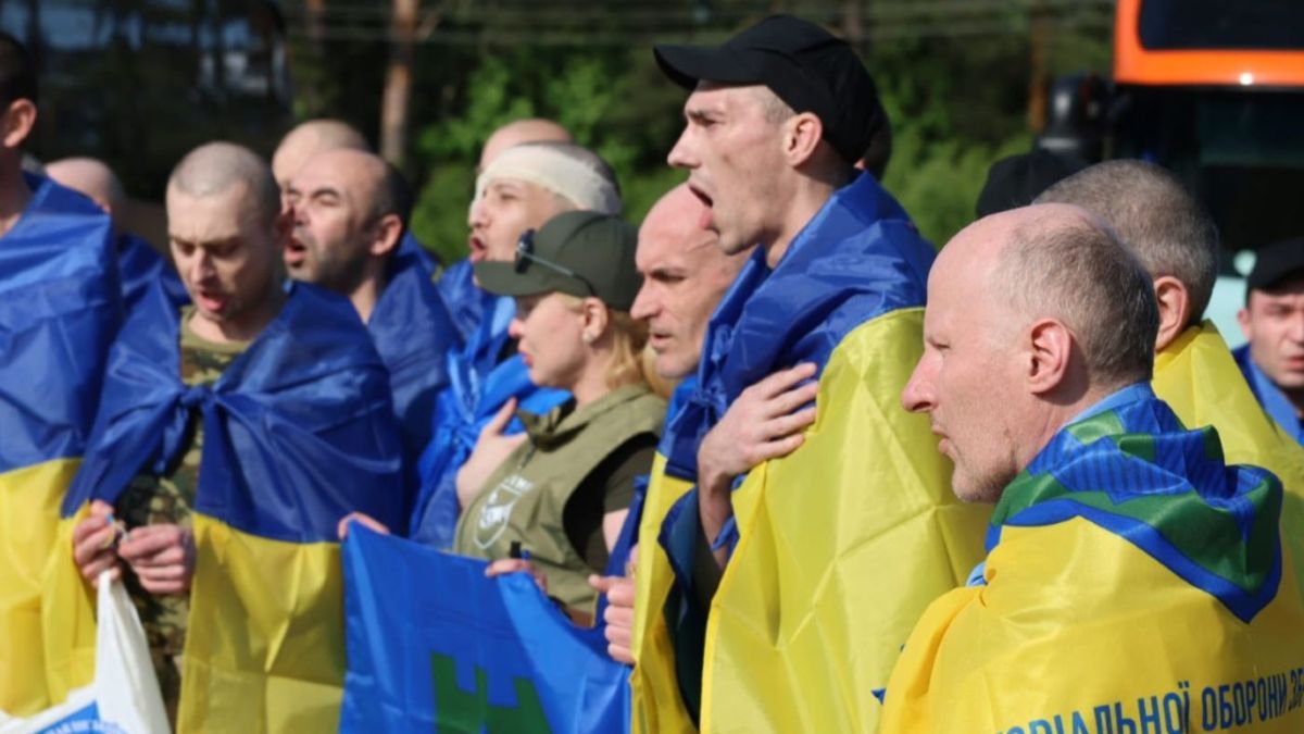 Обмін полоненими: Україна повертає важкопоранених і тяжкохворих Захисників Обмін полоненими: Україна повертає важкопоранених і тяжкохворих Захисників