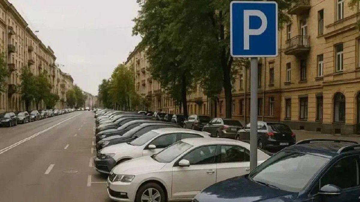 У Києві кияни подали петицію з проханням не евакуювати авто, які не заважають руху під час тривоги