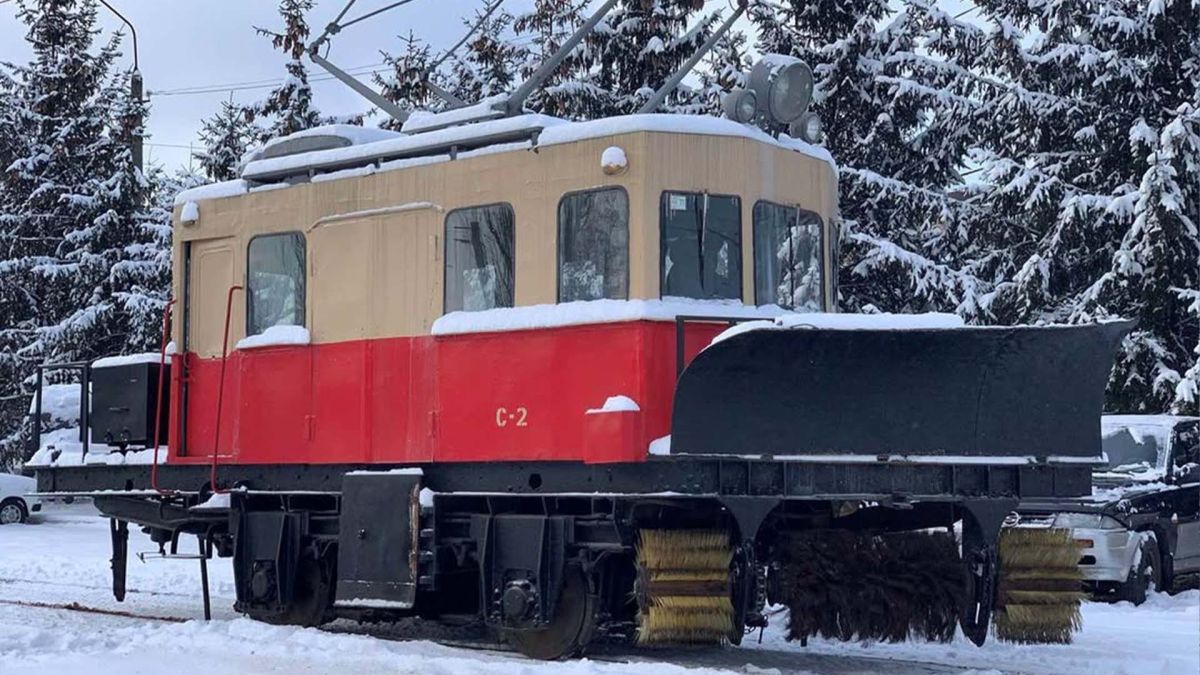 Снігоочисний трамвай