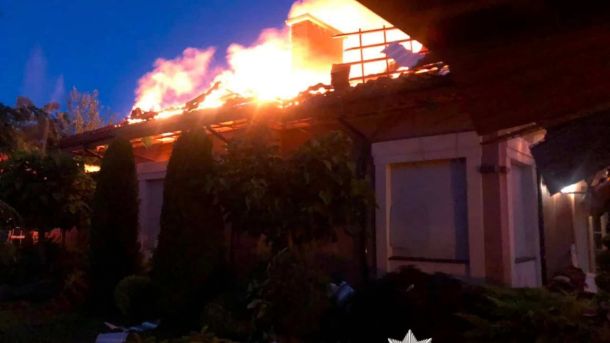 Дрони атакували Київщину: п'ятеро постраждалих, троє — діти (оновлюється) Наслідки атаки РФ у Бучанському районі Київщини: пошкоджено п'ять будинків, серед п'яти постраждалих — троє дітей