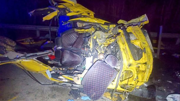 Під час пожежі у будинку в Білій Церкві загинув чоловік Місце ДТП на трасі Київ–Знам'янка поблизу Яхни на Обухівщині, де загинули двоє чоловіків