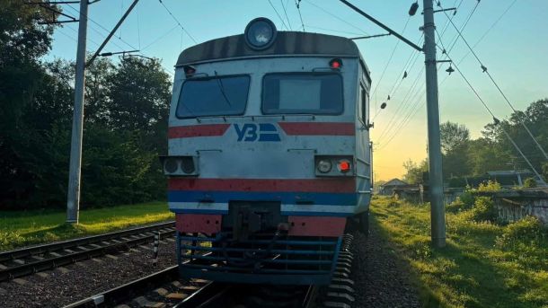 40 трамваїв Pesa у депо Шевченка досі чекають на ремонт після атаки Залізнична станція міста Вишневе у Бучанському районі, де електропотяг Київ — Фастів збив пішохода 26 липня 2026 року