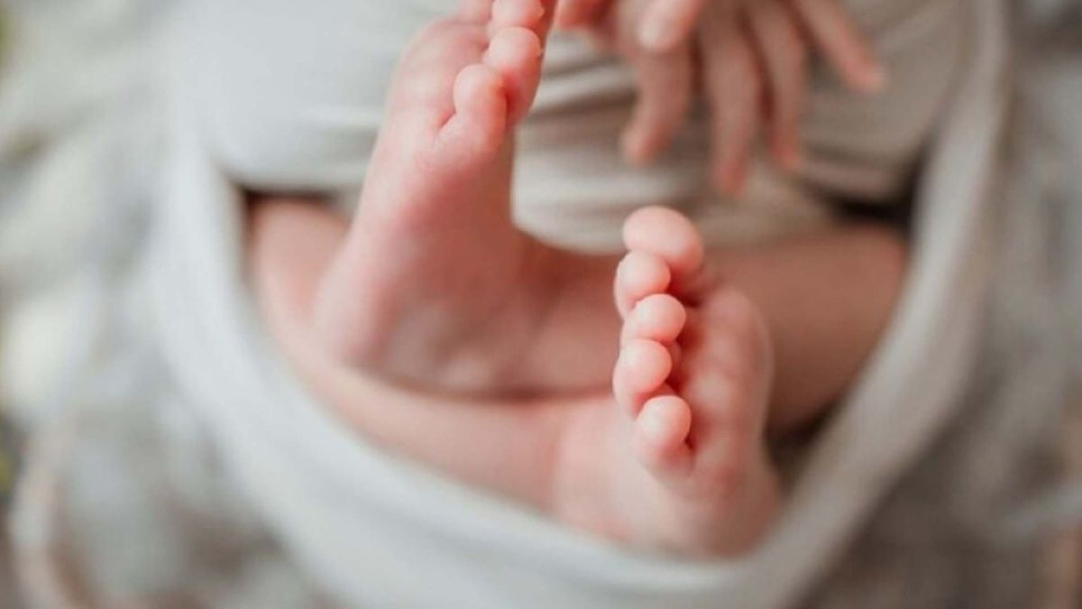 Немовля в пелюшках