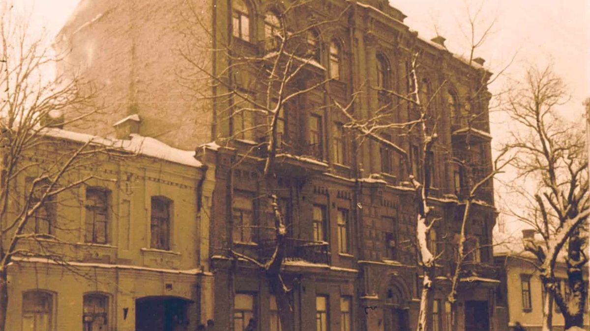 Триповерховий прибутковий будинок у стилі неоренесансу на Жилянській вулиці в Києві, зведений на початку XX ст., знесений у 1999 році