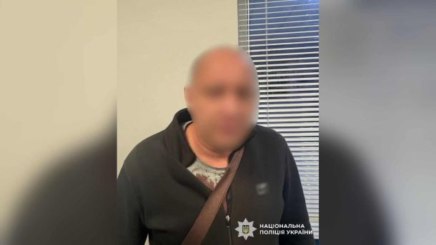 Поліція розшукує 69-річну жінку з Іванкова на Київщині Місце дорожньо-транспортної пригоди на автодорозі Київ–Чернігів поблизу Семиполок, де п'яний водій травмував 4-річну пасажирку