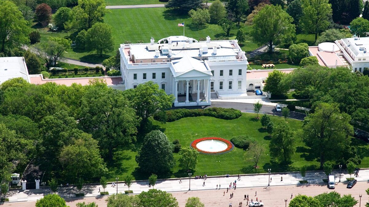 Білий дім — резиденція президента США у Вашингтоні