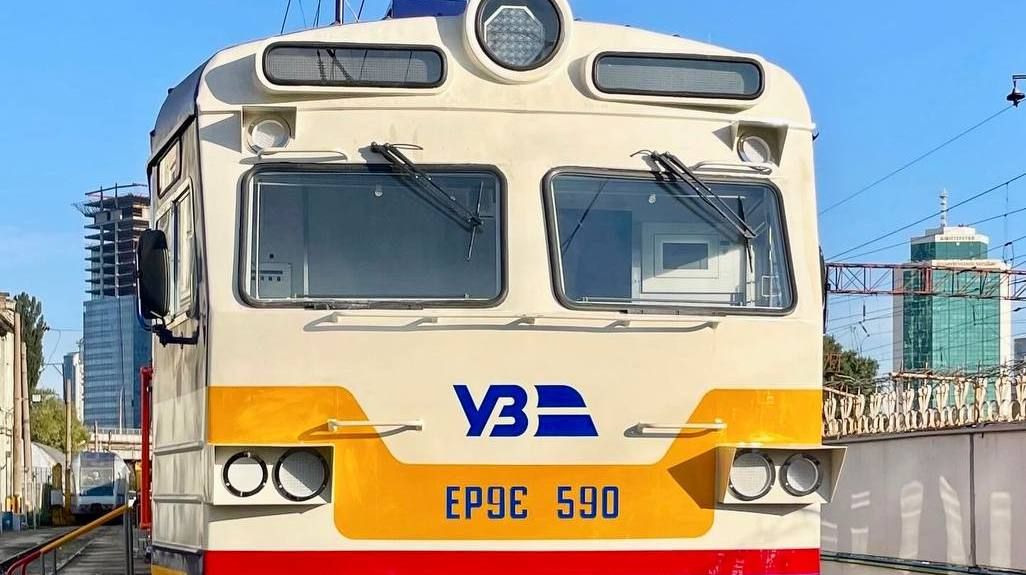 Київщина: затримки потягів через надзвичайну подію, змінено маршрути Електропотяг ЕР9Є