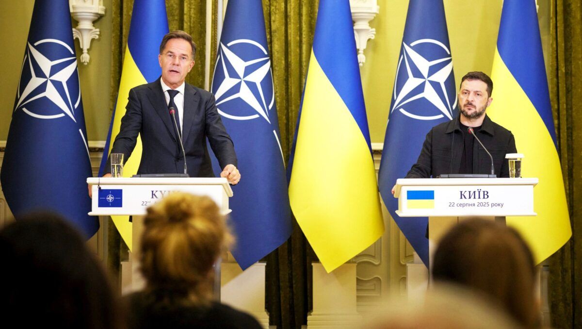 Президент України і генсекретар НАТО