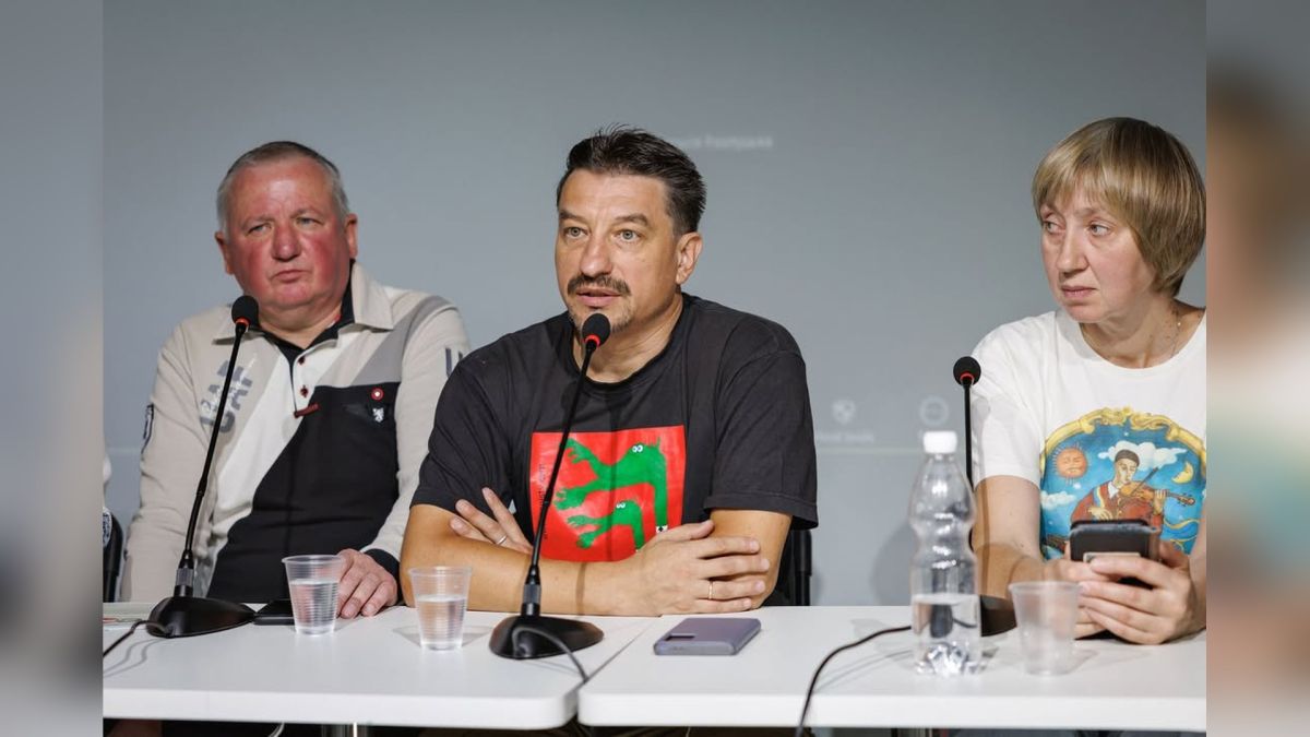 Музей Майдану провів круглий стіл про самоорганізацію та опірність нації Учасники круглого столу «Майдан як проєкція ідеального суспільства» обговорюють досвід Революції Гідності в онлайн-форматі