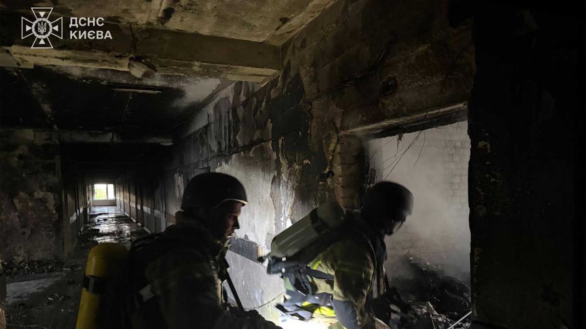 Пошкоджена будівля. Наслідки російського повітряного удару