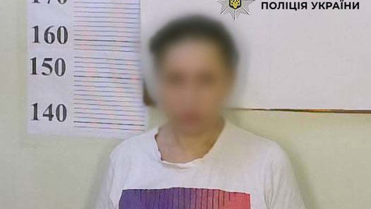 49-річну киянку затримали за підпал дверей сусідки через ревнощі Поліцейські Деснянського району Києва затримали 49-річну киянку, яка підпалила двері сусідки через ревнощі до знайомого чоловіка
