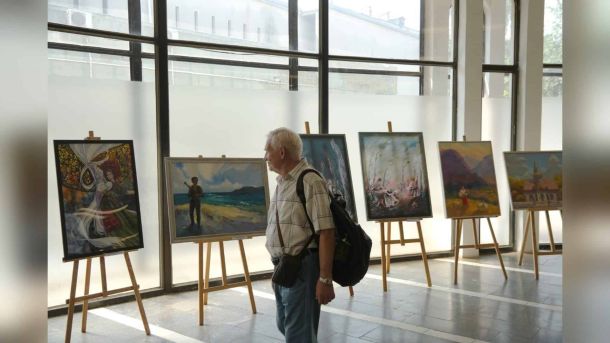 На «мосту Кличка» в Києві замінили скло після акту вандалізму, що стався наприкінці минулого року На «Золотих Воротах» відкрили виставку до Дня Незалежності
