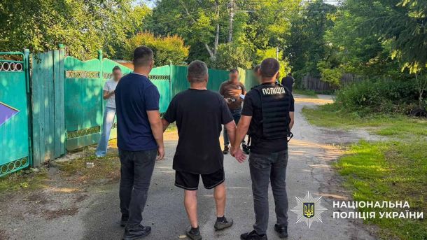 Колишній чиновник київської райдержадміністрації продавав відстрочки від армії за до 20 тис. доларів через схему з ТЦК