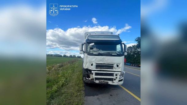Медикам в Києві планують доплачувати за виїзди під час атак Траса Київ–Одеса поблизу Білоцерківського р-ну, де вантажівка в'їхала в припаркований легковик і загинули троє, зокрема дитина