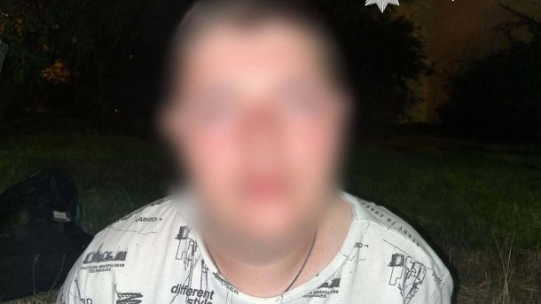26-річного киянина затримали за спробу підпалити електрокар у Дарницькому районі Поліцейські Києва затримують 26-річного киянина, який намагався підпалити електрокар VinFast у Дарницькому районі за 2000 доларів