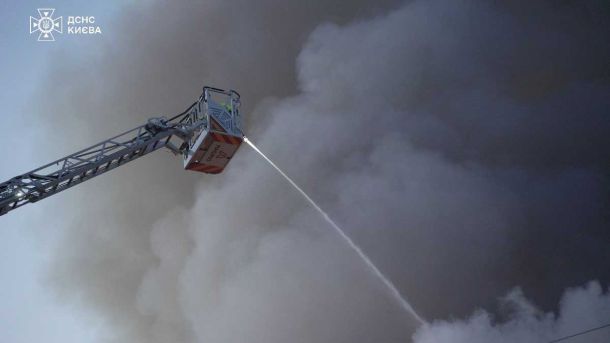 У ніч на 12 квітня Росія завдала удару по Києву