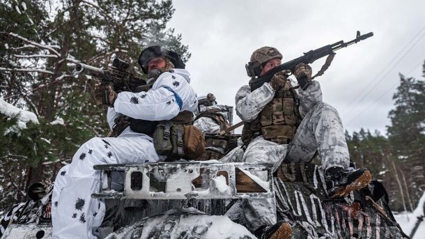У Бобриці жінка загинула в нічній пожежі Українські бійці на бронетранспортері