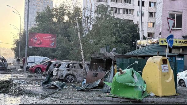 Наслідки балістичної атаки Росії на Київ 1 серпня: 9 загиблих і 33 постраждалих у семи районах міста, серед жертв — поліцейський
