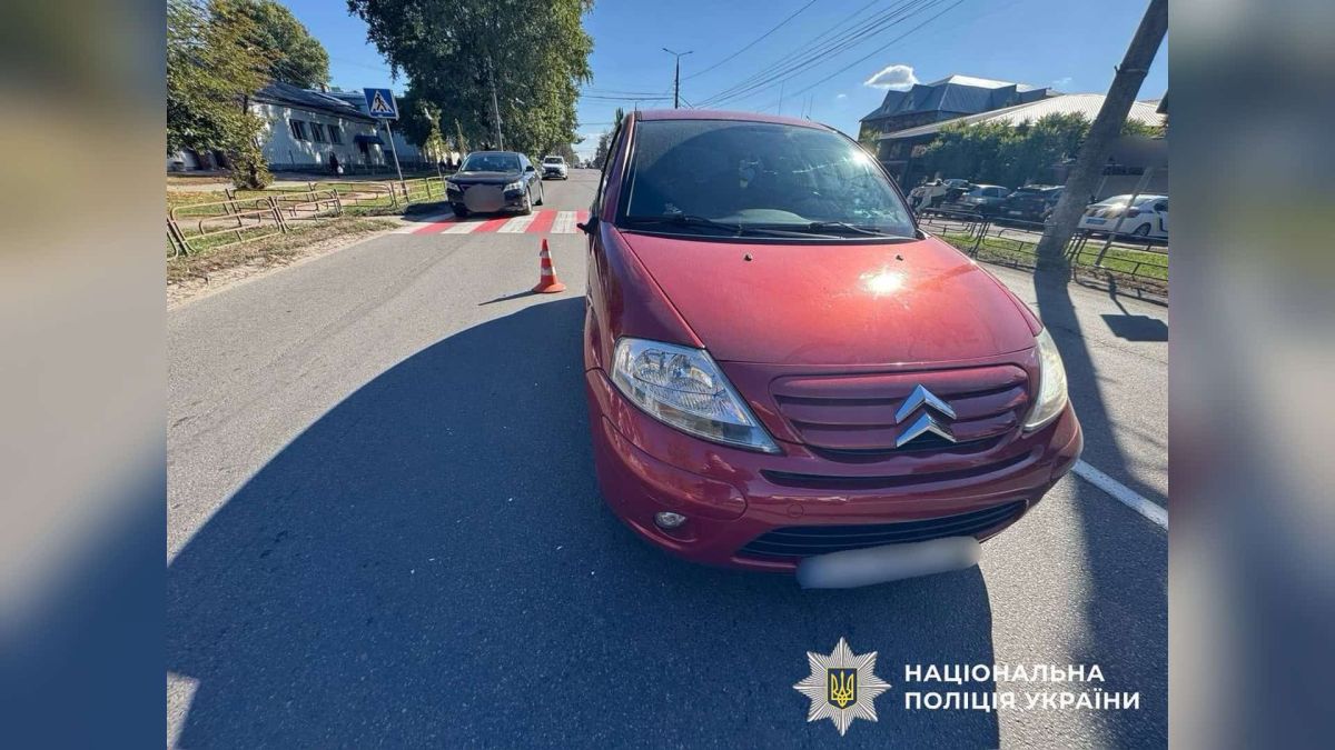 Наїзд автомобіля Citroen на пішохідку на нерегульованому переході у Броварах — жінку госпіталізували