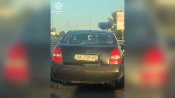 У Святошинському р-ні зупинили водія з ознаками наркосп’яніння та наркотиками Патрульні у Святошинському р-ні Києва зупинили водія Nissan з ознаками наркосп'яніння та ймовірними наркотиками