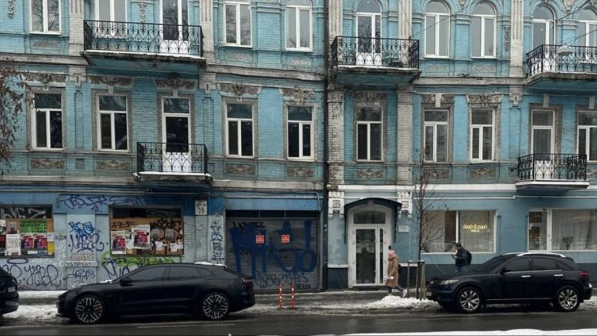Суд повернув громаді Києва приміщення на Подолі вартістю понад 6,4 млн грн Нежитлове приміщення на вулиці Нижній Вал у Подільському районі Києва, яке суд зобов'язав повернути громаді