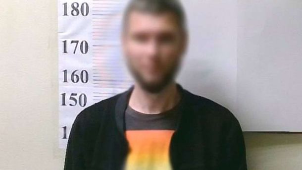 Поліцейські Деснянського управління затримали 39-річного киянина за крадіжку з автомобіля на вулиці Сержа Лифаря на Троєщині