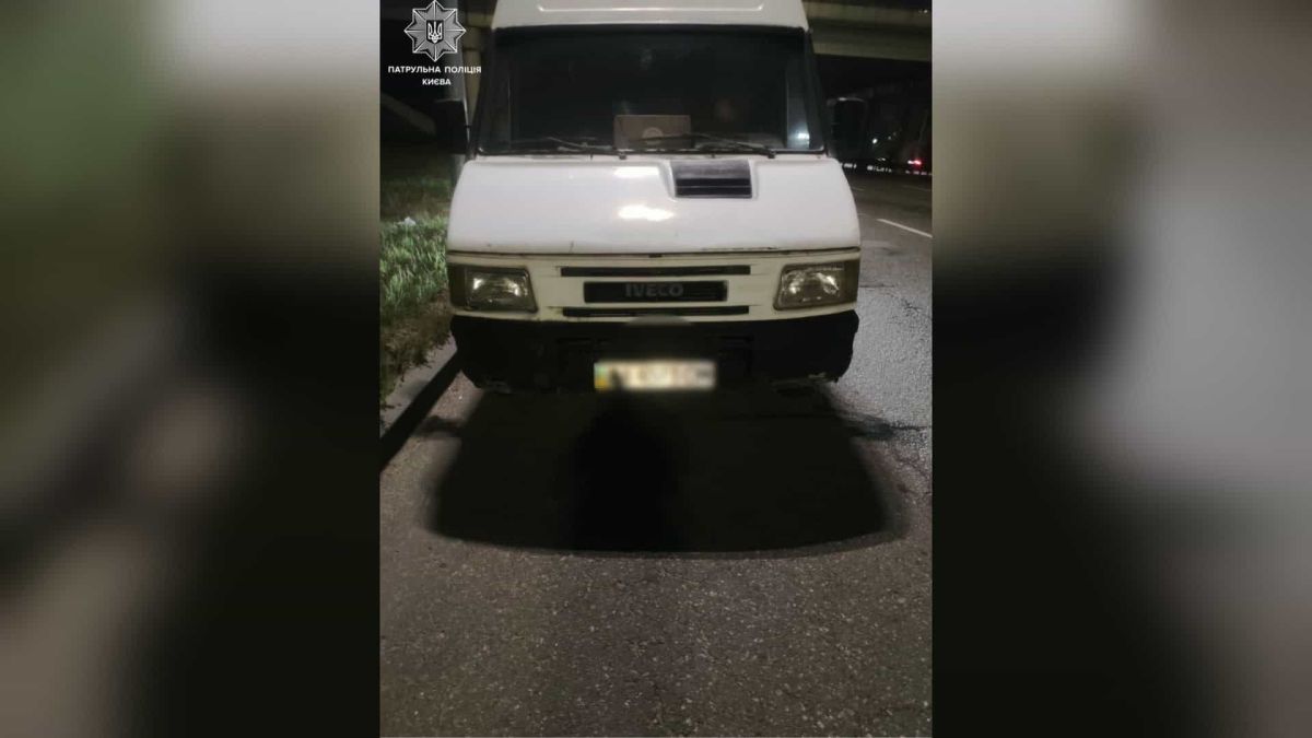 Водія вантажівки IVECO без прав і з 0,28 проміле зупинили у Голосіївському р-ні Патрульні у Голосіївському р-ні Києва зупинили водія вантажівки IVECO з 0,28 проміле та без водійського посвідчення