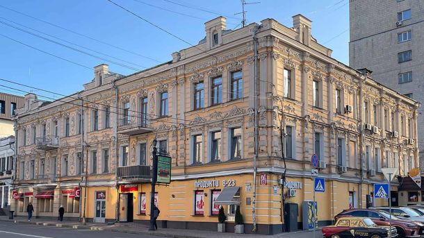 Садиба Конраді на розі вулиць Петра Сагайдачного та Ігорівської на Подолі у Києві — пам'ятка архітектури 1898 року