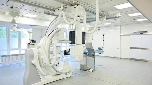 Ангіограф — високотехнологічне медичне обладнання, яке використовується для діагностики та лікування серцево-судинних захворювань