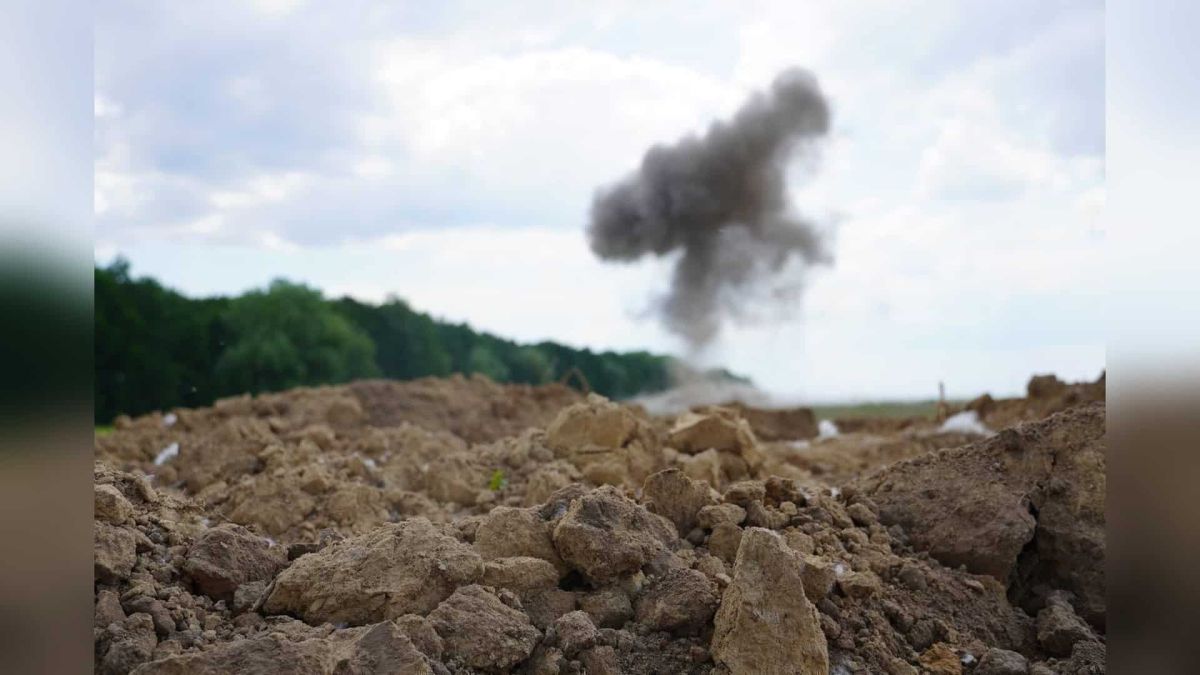 У Білоцерківському районі 13 серпня знищуватимуть вибухонебезпечні предмети Знищення вибухонебезпечних предметів у Білоцерківському районі Київської області 13 серпня — можливі звуки вибухів