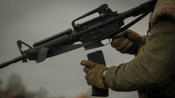 Кулемет в руках бійця ЗСУ